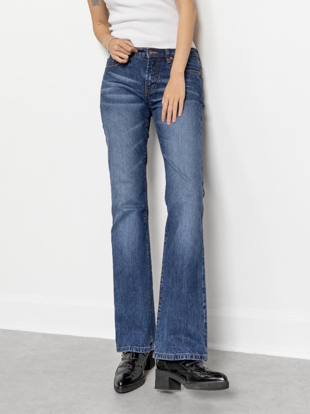 Parasuco Y2K Low Rise Flare Jeans, Faded Denim, Size 4/5